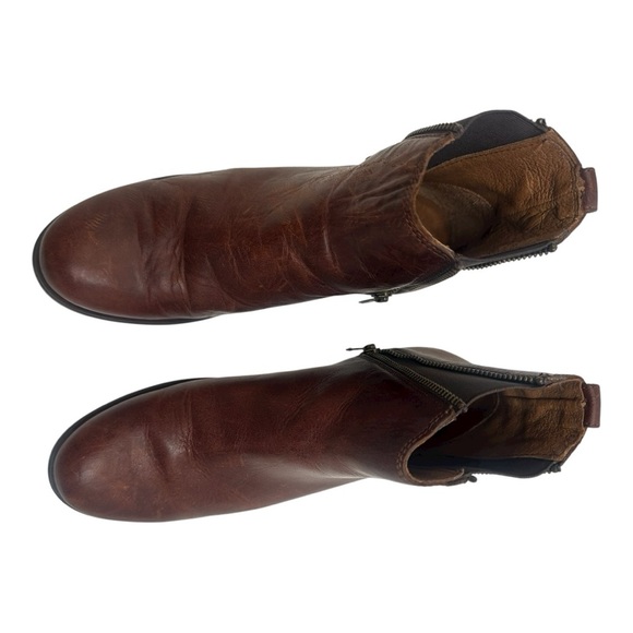 Frye Carly Zip Cognac Leather Chelsea Ankle Bootie Size 7.5 - Picture 6 of 8